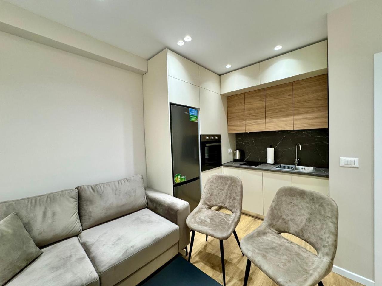 E&R Apartments At Myslym Shyri 地拉那 外观 照片