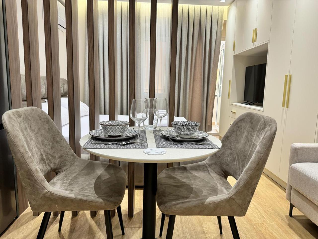 E&R Apartments At Myslym Shyri 地拉那 外观 照片
