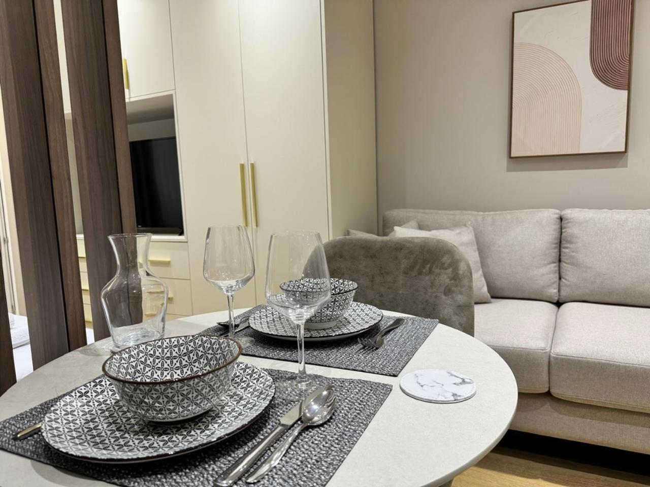 E&R Apartments At Myslym Shyri 地拉那 外观 照片