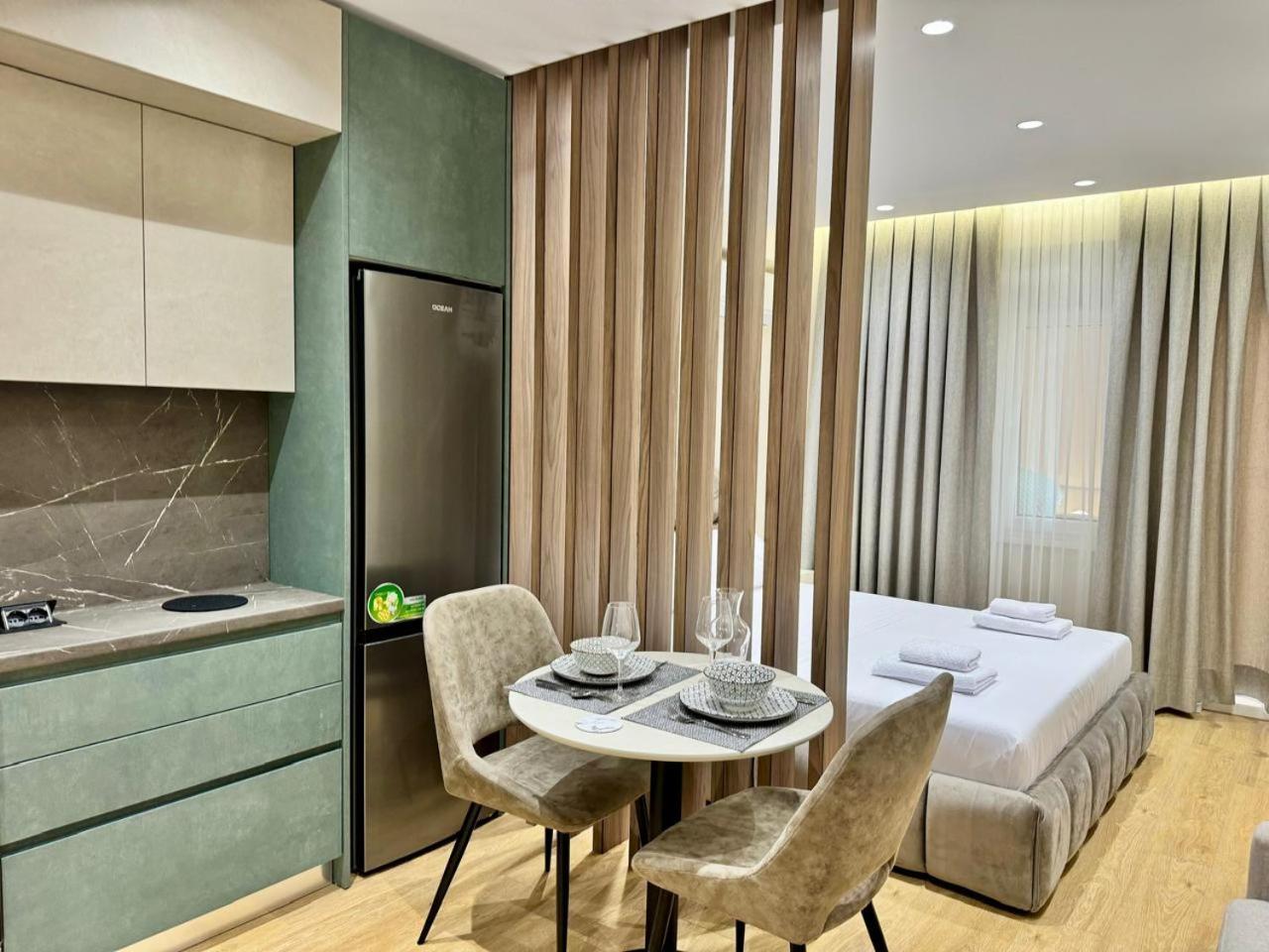 E&R Apartments At Myslym Shyri 地拉那 外观 照片